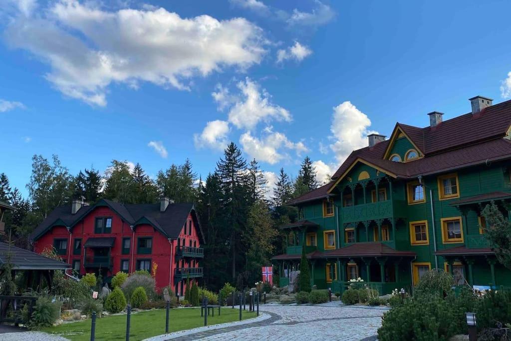 Dolina Wikingow-Apartament Suite Z Tarasem W Ogrodzie, Miejscem W Garazu I Dostepem Do Strefy Wellness シクラルスカ・ポレンバ エクステリア 写真