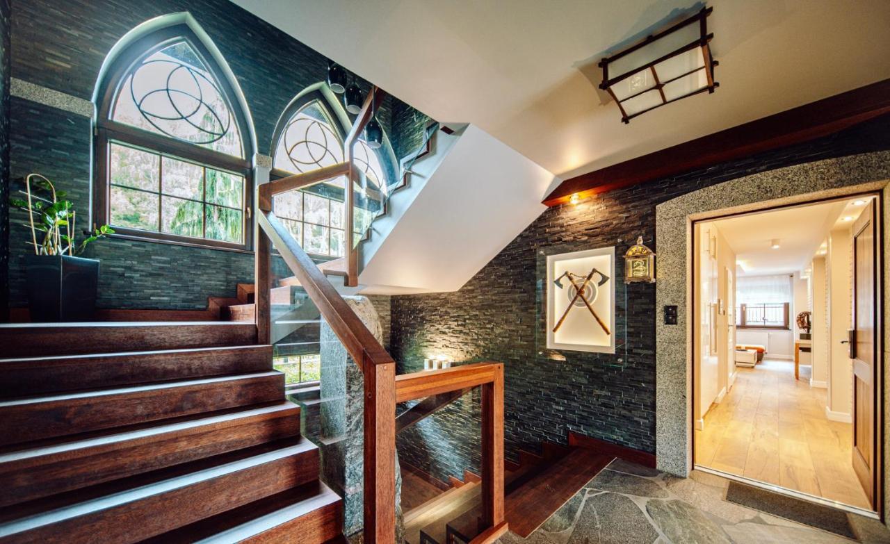 Dolina Wikingow-Apartament Suite Z Tarasem W Ogrodzie, Miejscem W Garazu I Dostepem Do Strefy Wellness シクラルスカ・ポレンバ エクステリア 写真
